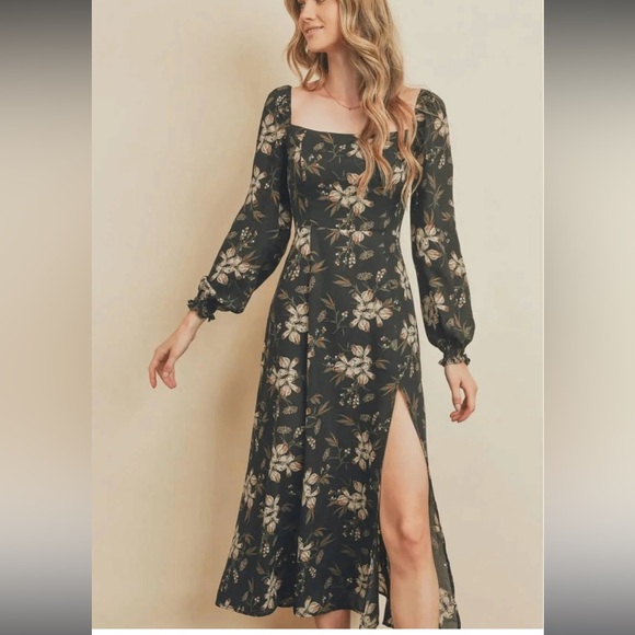 Dress Forum Dresses & Skirts - Floral dress